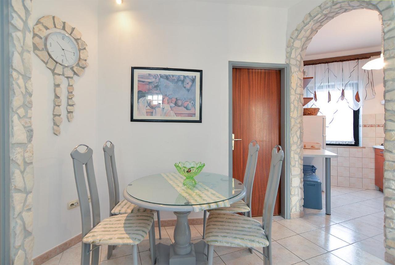 Apartments Jadranka 1279 โปแมร์ ภายนอก รูปภาพ