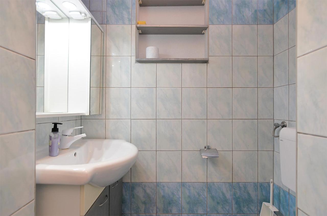 Apartments Jadranka 1279 โปแมร์ ภายนอก รูปภาพ