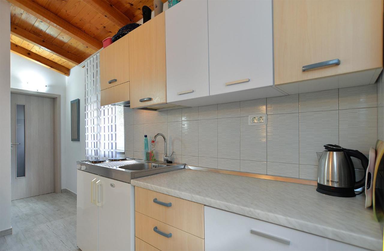 Apartments Jadranka 1279 โปแมร์ ภายนอก รูปภาพ
