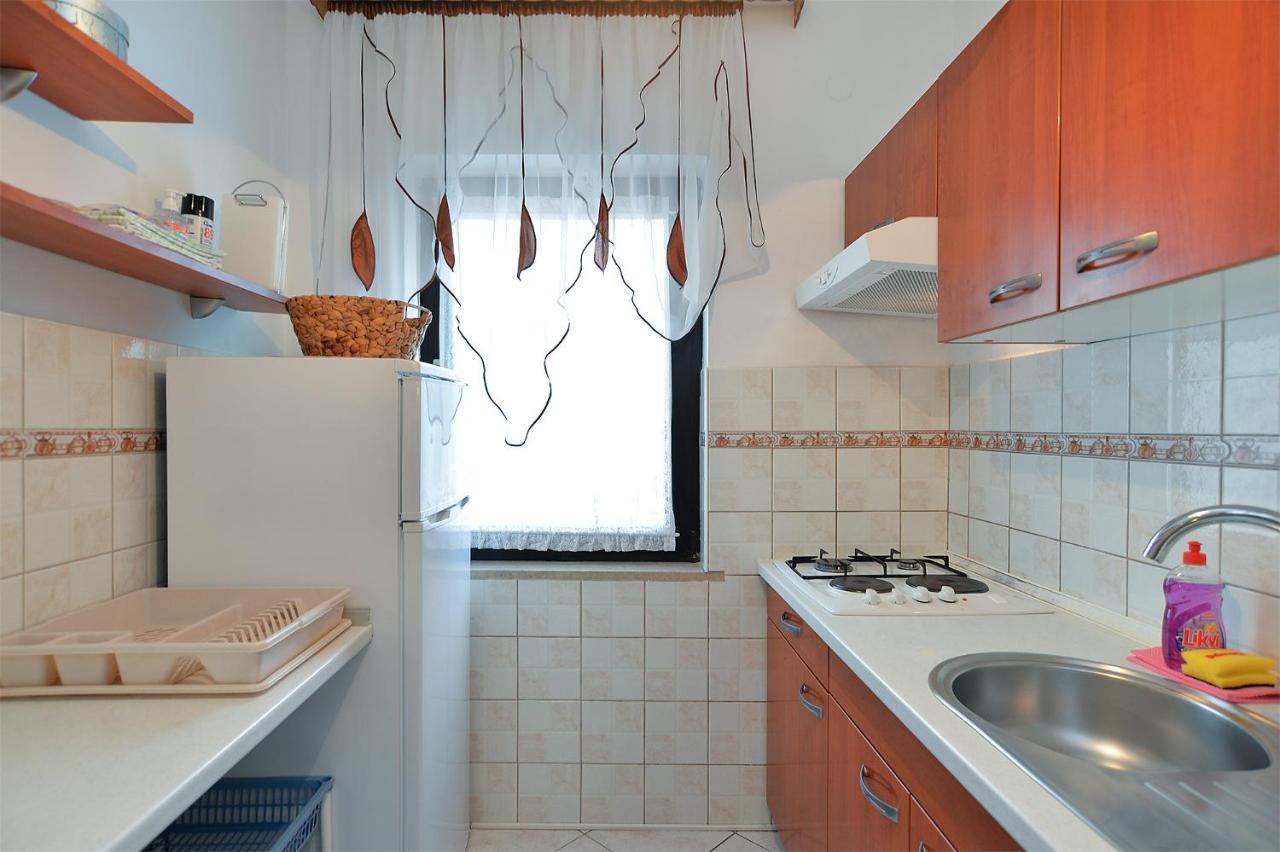 Apartments Jadranka 1279 โปแมร์ ภายนอก รูปภาพ